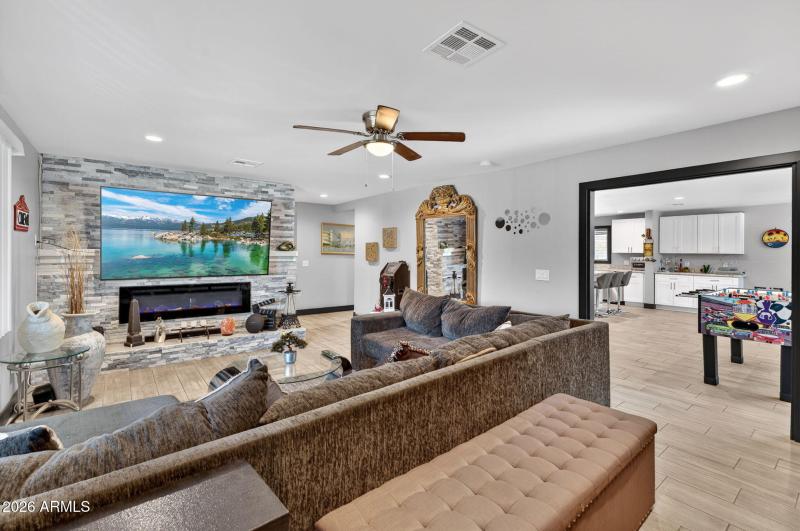 Open Living & Kitchen Access
