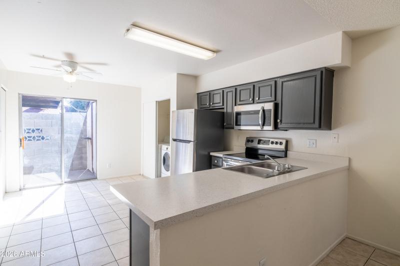 2440 E Waltann Ln - Derek - 4.15.26-13