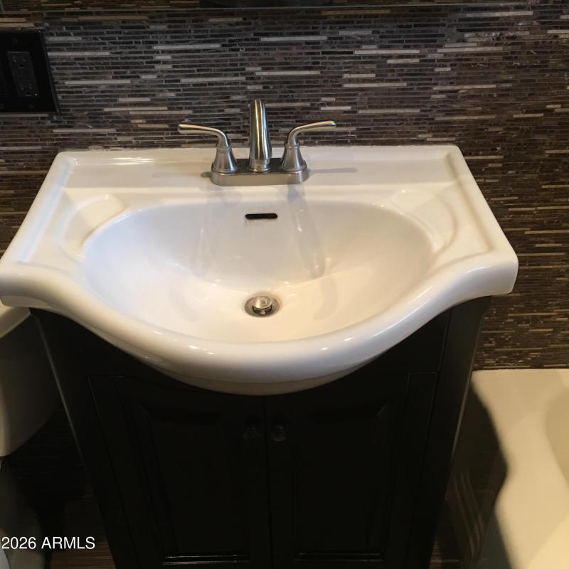 UNIT 1 BATHROOM SINK