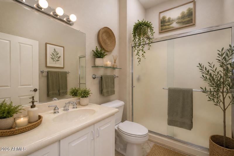 19854 N Summer Dream Dr Guest bath at en