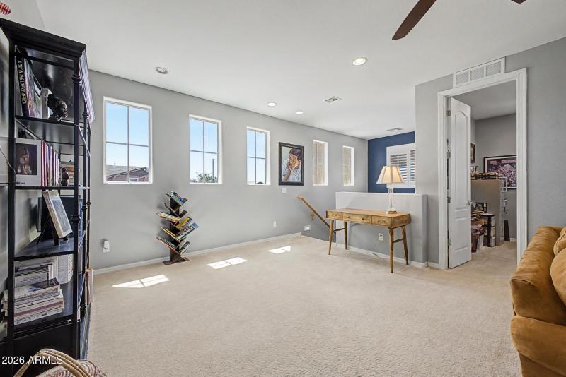 Bonus Room/office off Loft