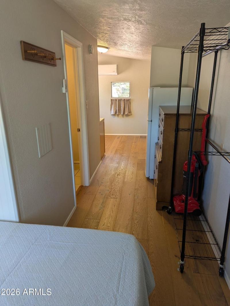 37 - Guest House