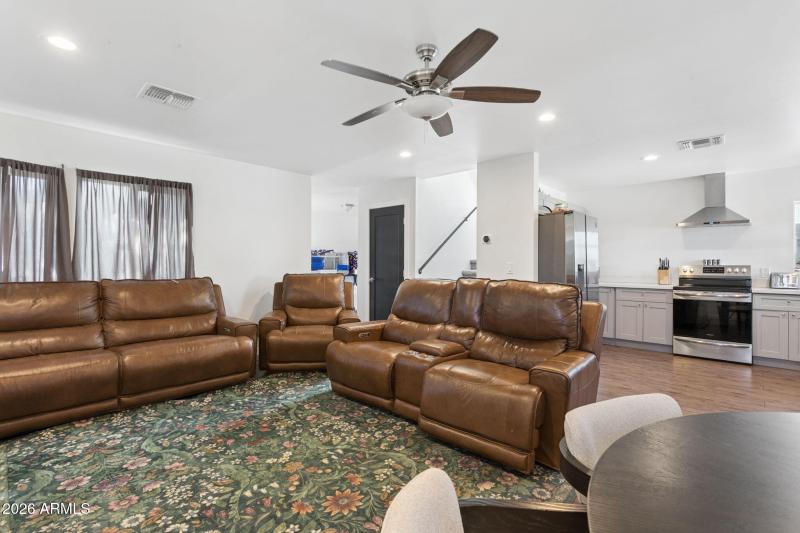 2324 E Oak Street_4