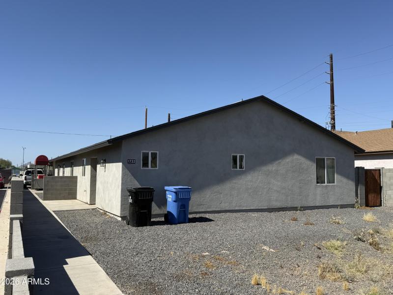 1732 E Wood