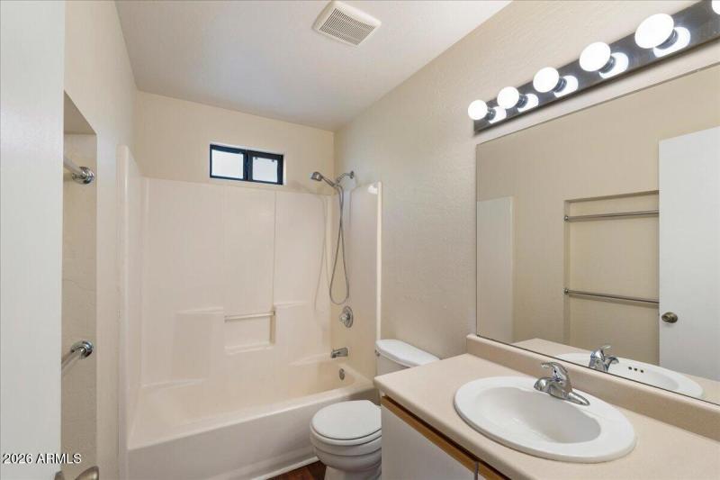 19-Bathroom