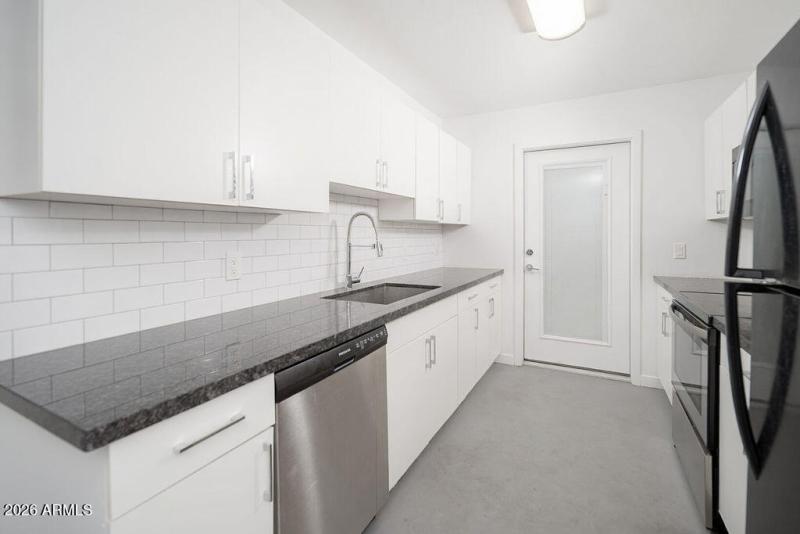 12_Interior_10
