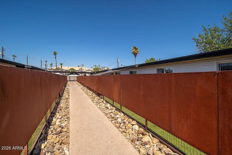 14_Exterior_01