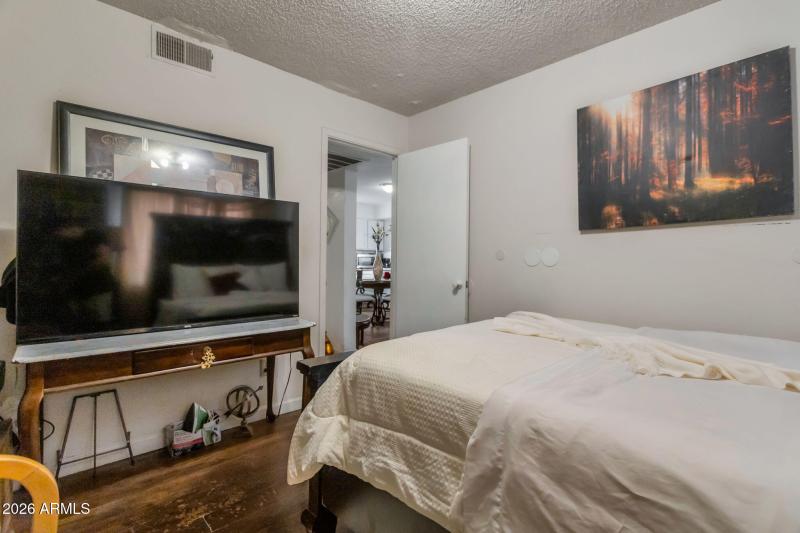 Bedroom #1