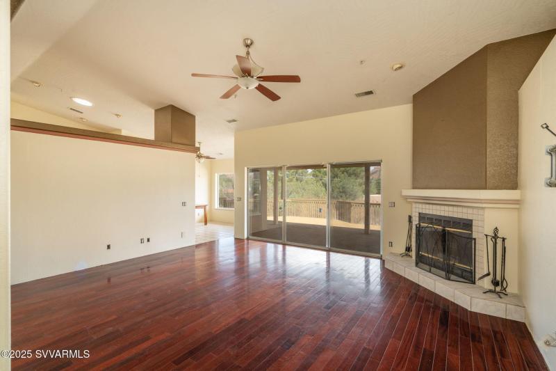 15-web-or-mls-120-appaloosa-dr