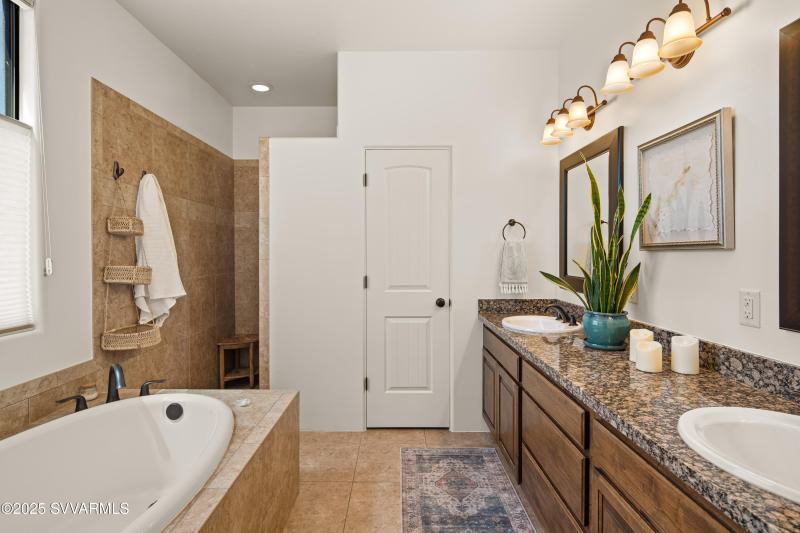 Primary suite bath