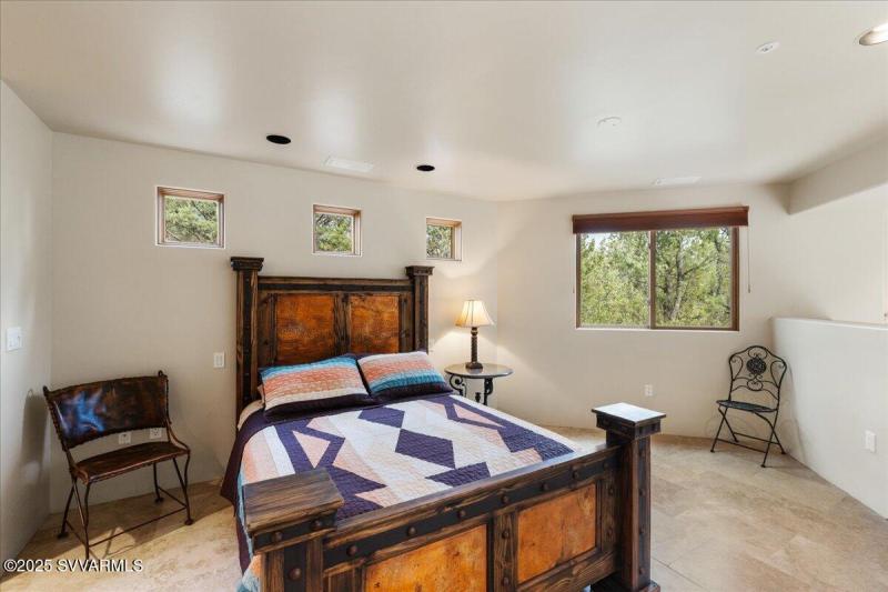 38-Guest House