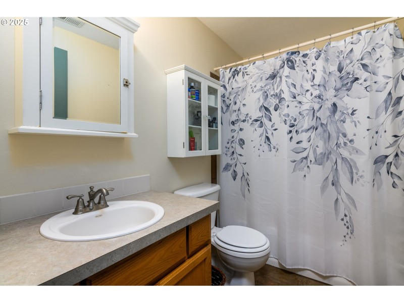 Owner's Suite Bathroom