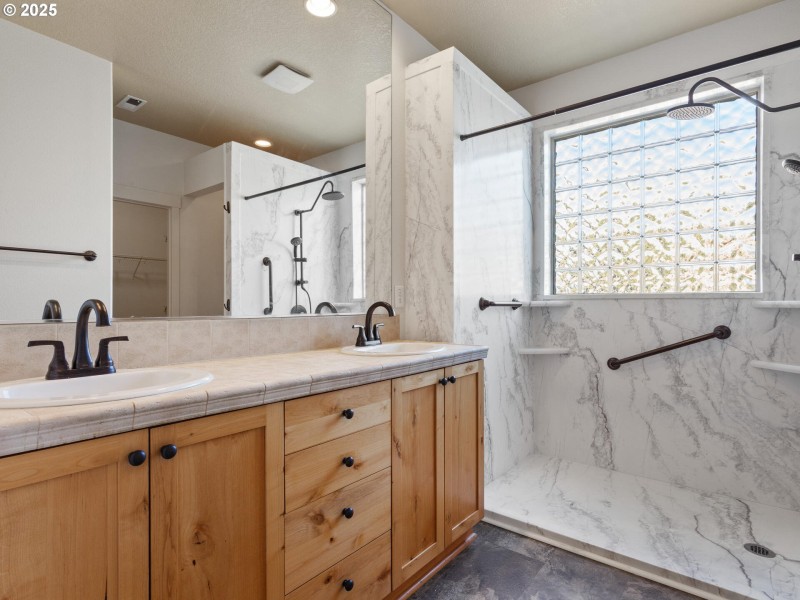 Owner's Suite Bathroom