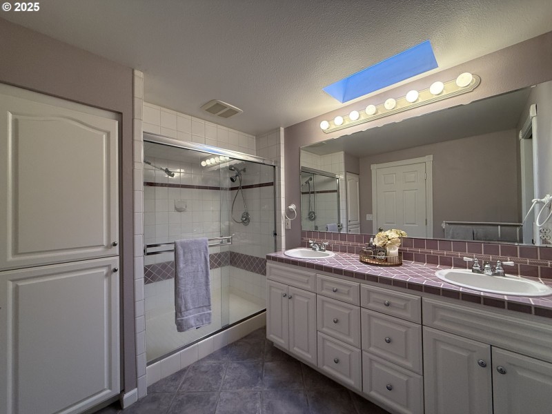 Owner's Suite Bathroom