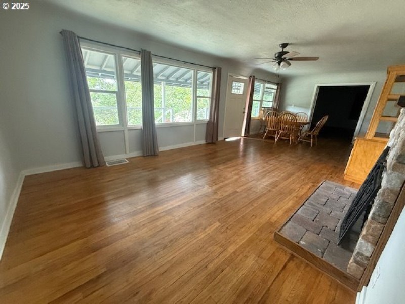 Living Room/Dining Room