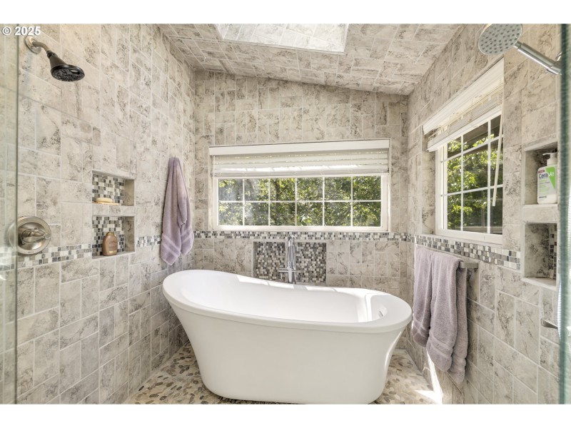 Owner's Suite Bathroom