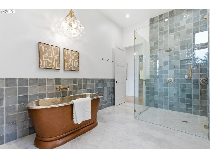 Owner's Suite Bathroom