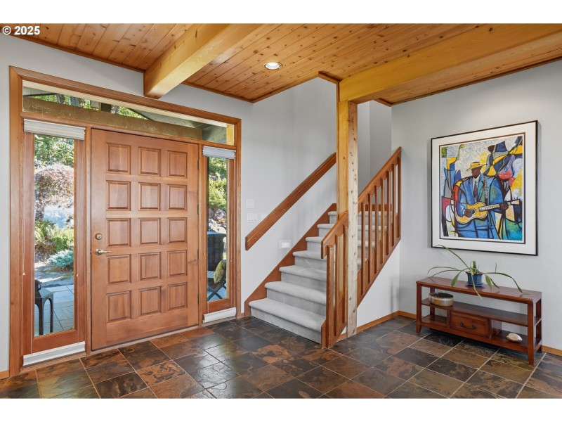 Entrance/Foyer