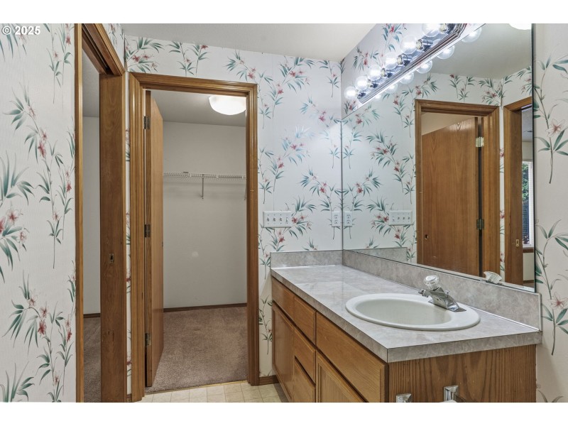 Owner's Suite Bathroom