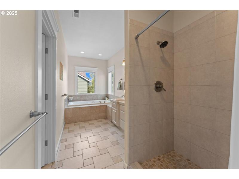 Owner's Suite Bathroom