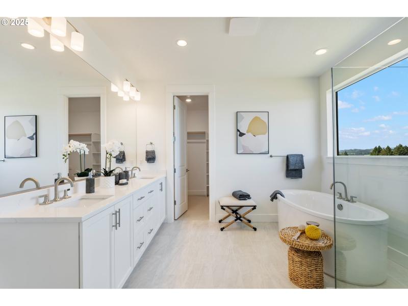 Owner's Suite Bathroom