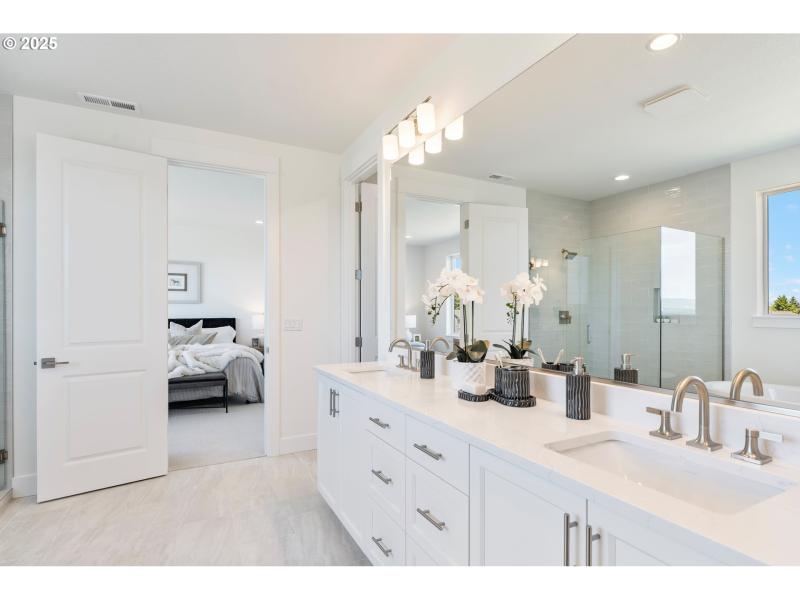 Owner's Suite Bathroom