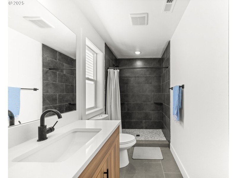 Owner's Suite Bathroom