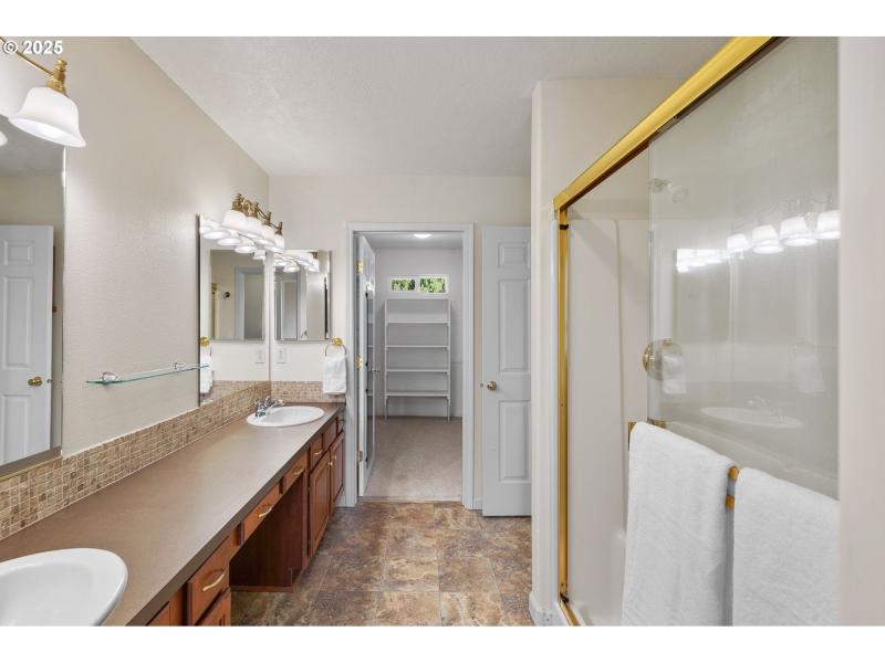 Owner's Suite Bathroom