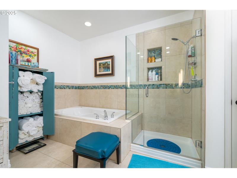 Owner's Suite Bathroom