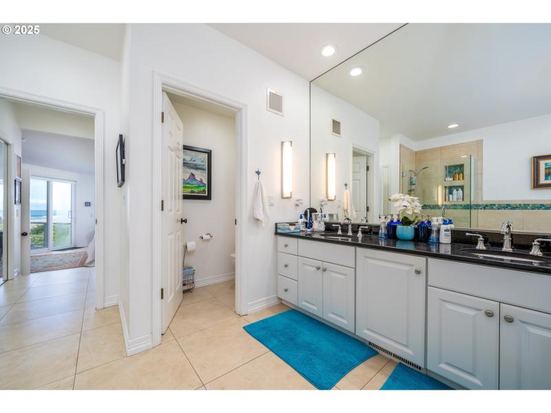 Owner's Suite Bathroom