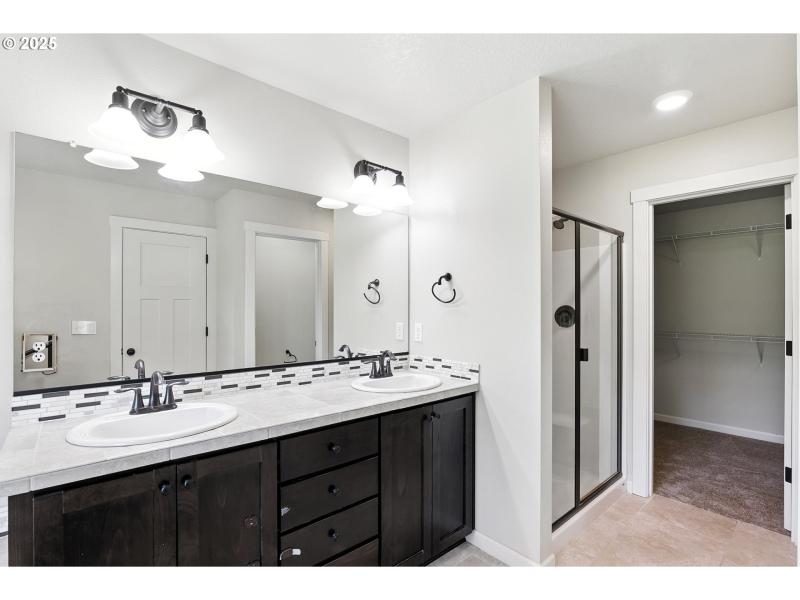 Owner's Suite Bathroom