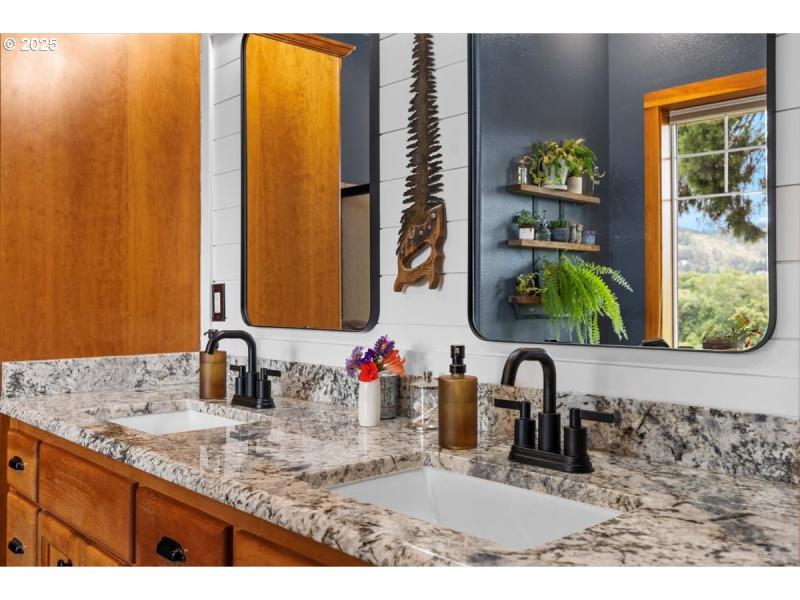 Owner's Suite Bathroom