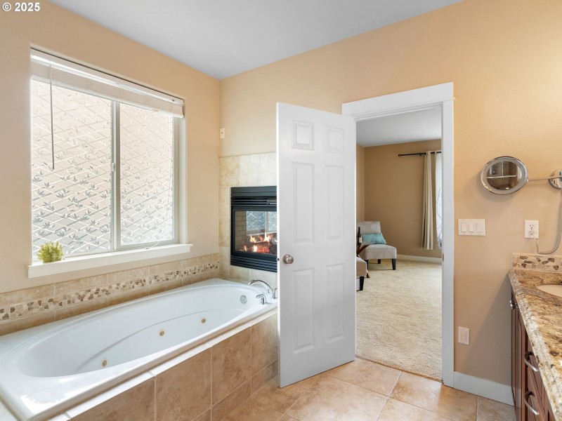 Owner's Suite Bathroom