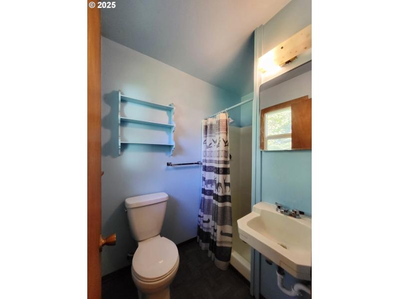 Bathroom, Attached