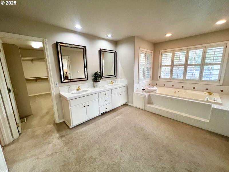 Owner's Suite Bathroom