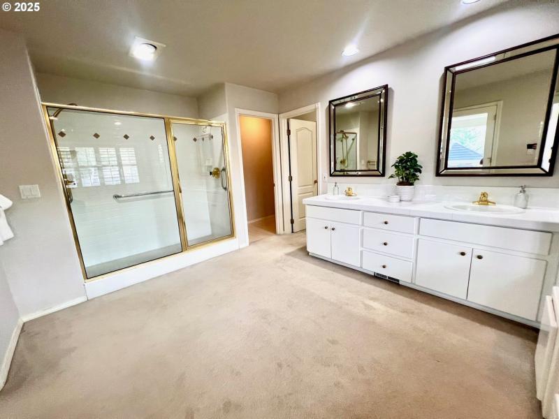 Owner's Suite Bathroom