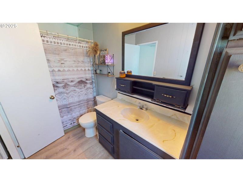 Owner's Suite Bathroom