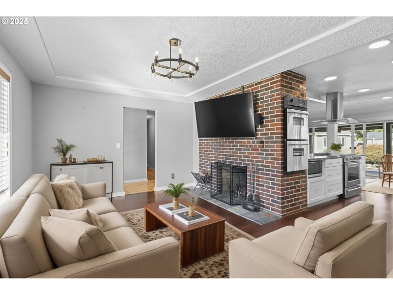 Owner's Suite Bedroom