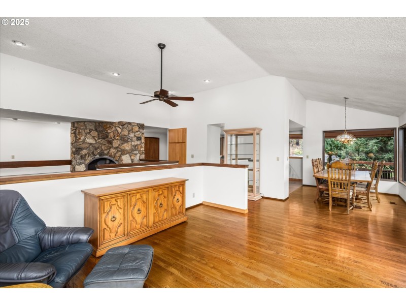 Living Room/Dining Room