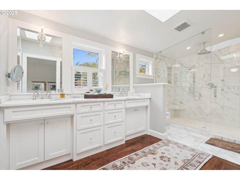 Owner's Suite Bathroom