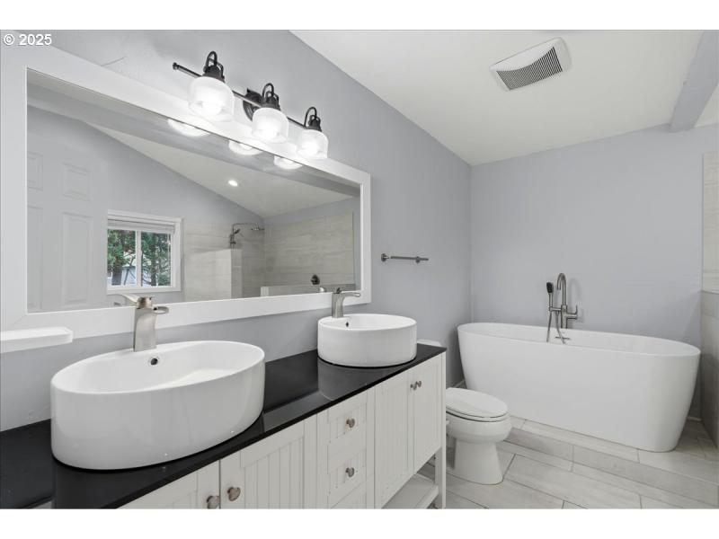 Owner's Suite Bathroom