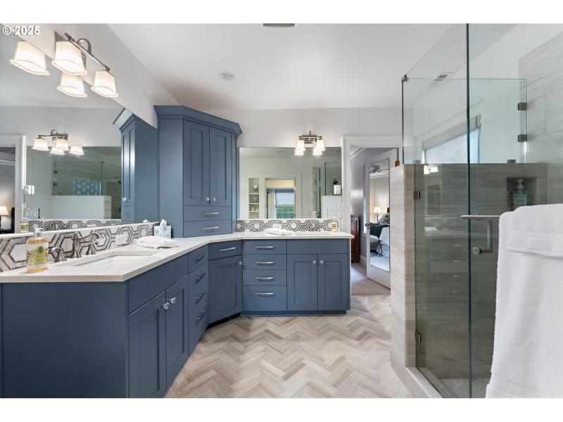 Owner's Suite Bathroom