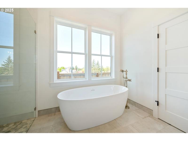 Owner's Suite Bathroom