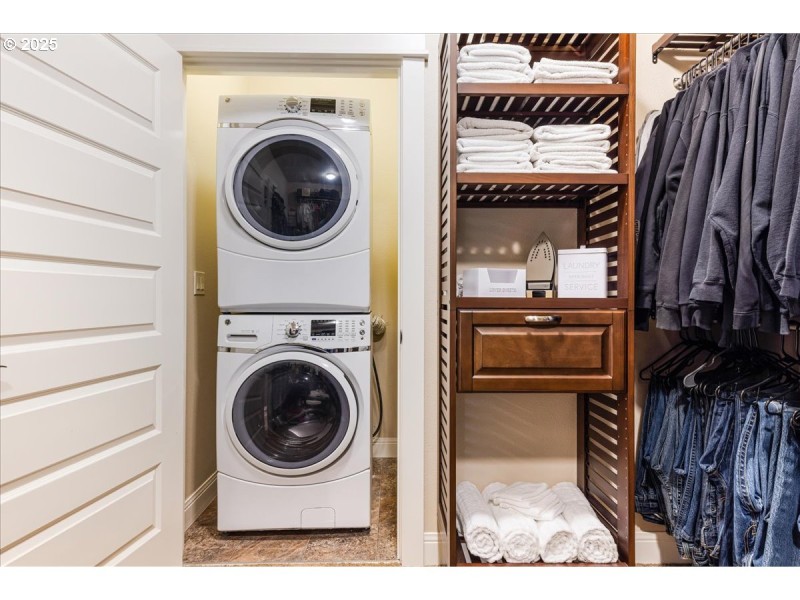 Bedroom, Owner's Suite