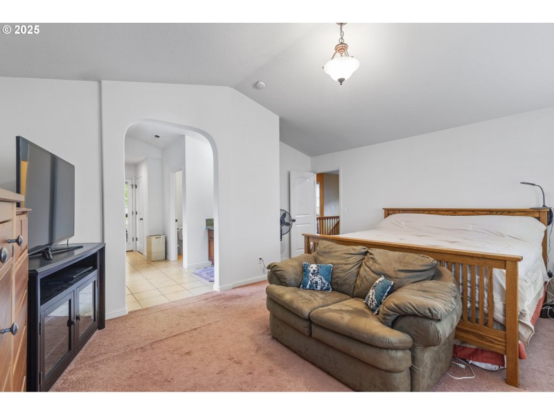 Bedroom, Owner's Suite