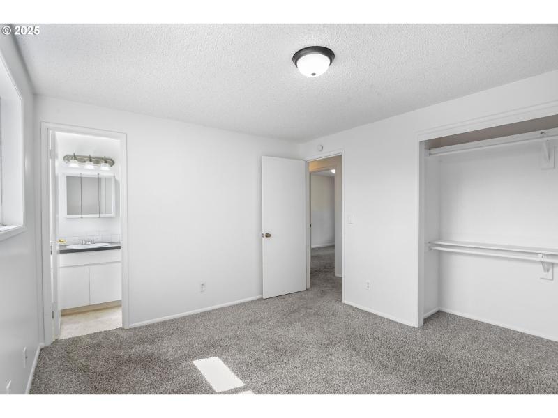 Bedroom, Owner's Suite