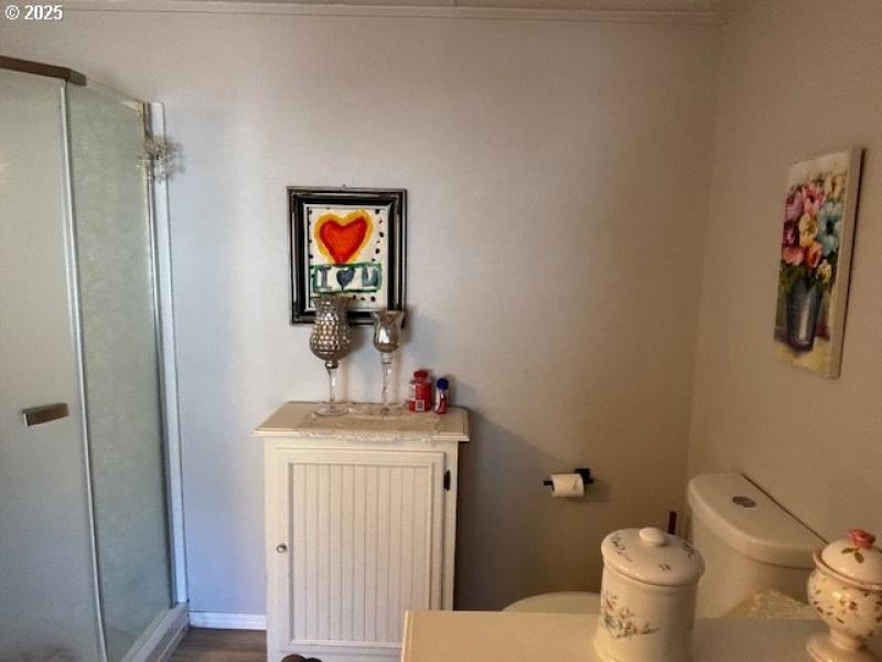 Bathroom, Attached