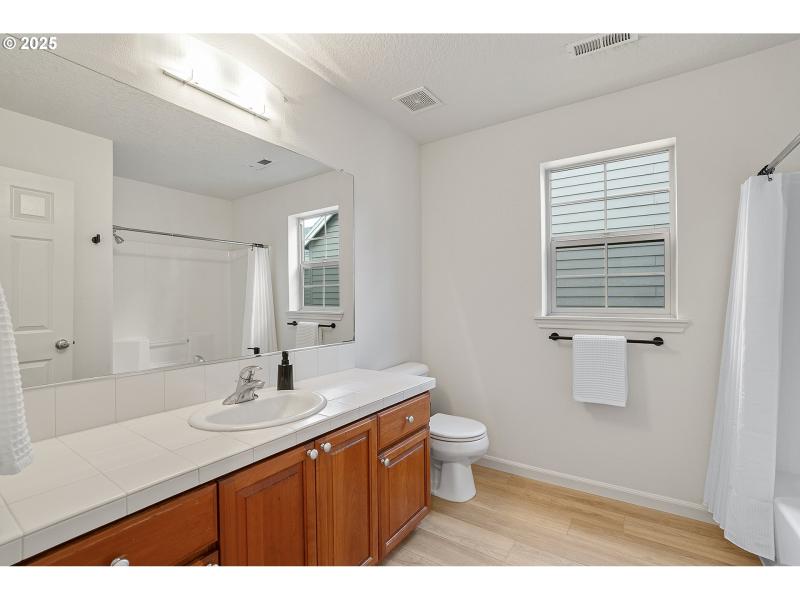 Bathroom, Continental