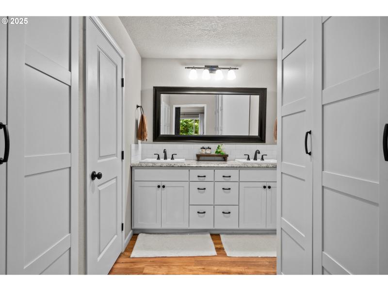 Owner's Suite Bathroom