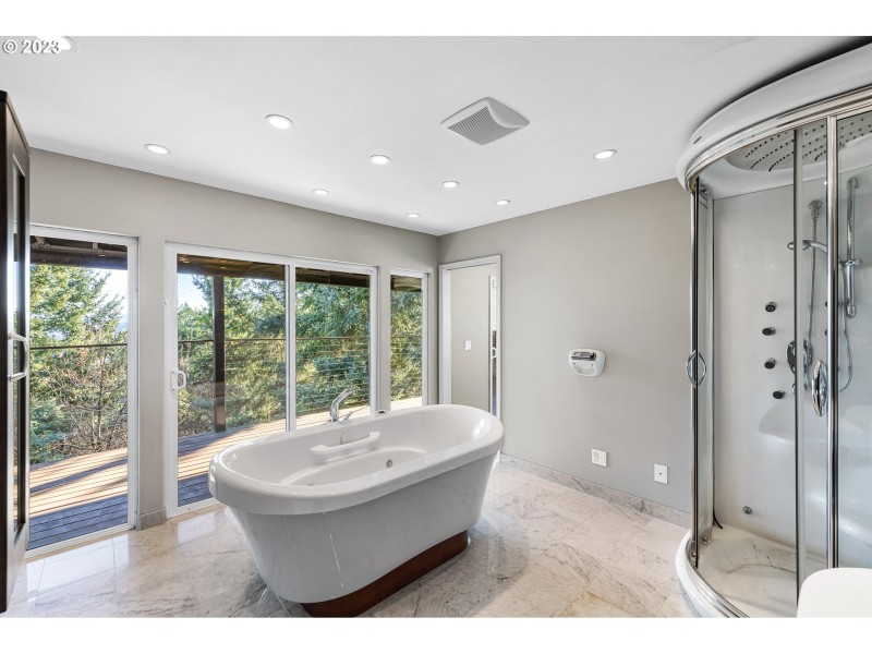 Owner's Suite Bathroom